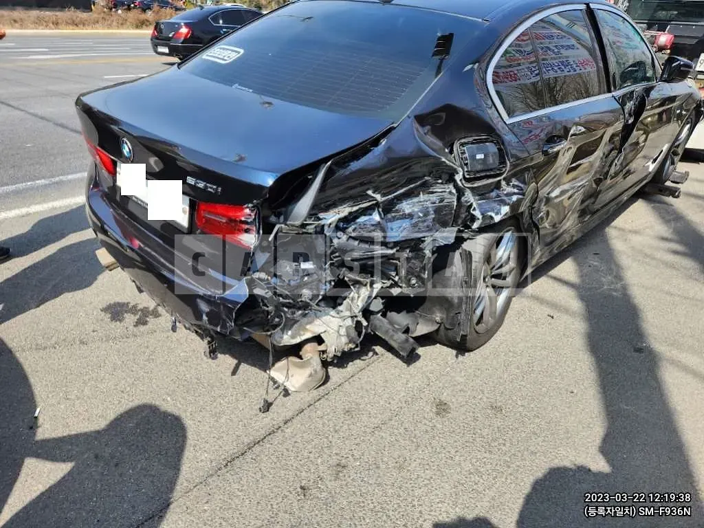 Photo 3 of 3: 2018 BMW 530i, VIN WBAJD3107JWC14443 — Korean insurance auction