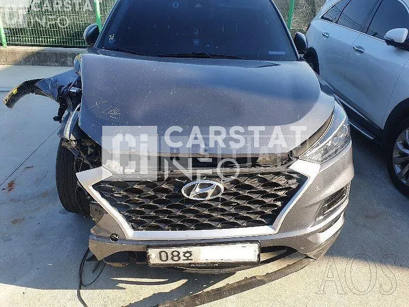 Photo 2 of 37: 2019 Hyundai Tucson, VIN KMHJ3817GKU946256 — Korean insurance auction