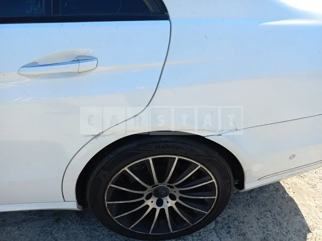 Photo 2 of 15: 2015 Mercedes-Benz E220 BlueTec — Korean insurance auction