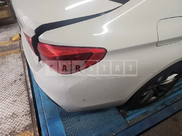 Photo 2 of 9: 2018 BMW 530i, VIN WBAJD3109JB255788 — Korean insurance auction