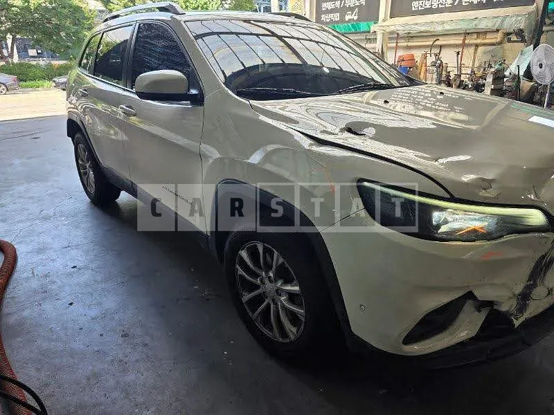 Photo 2 of 10: 2018 Jeep Zip Cherokee 2.4, VIN 1C4PJMCB8KD166696 — Korean insurance auction
