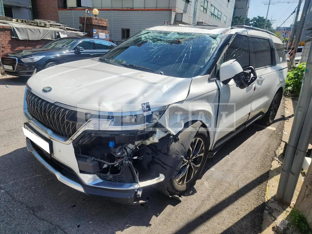 Photo 2 of 24: 2021 Kia Carnival, VIN KNHNE37BBMS129239 — Korean insurance auction