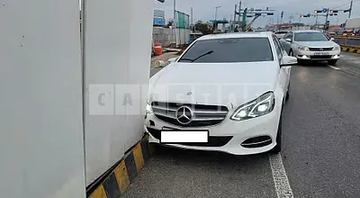 Photo 1 of 13: 2016 Mercedes-Benz E250 BlueTec 4Matic, VIN WDDHF9HB1GB226015 — Korean insurance auction