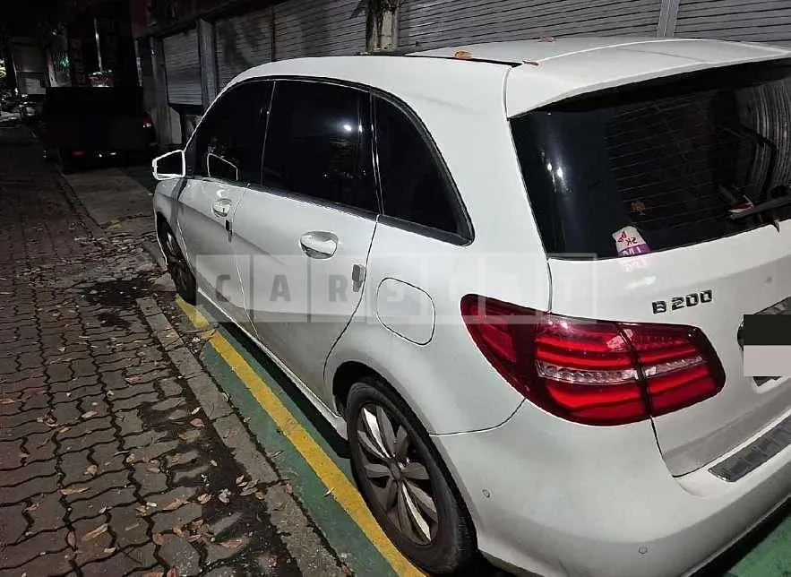 Photo 2 of 37: 2015 Mercedes-Benz B200 CDI — Korean insurance auction