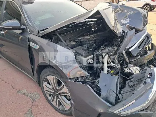 Photo 2 of 7: 2018 Kia K5 — Korean insurance auction