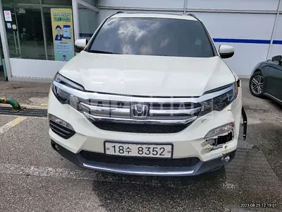 Photo 1 of 39: 2017 Honda Pilot, VIN 5FNYF6850HB201078 — Korean insurance auction