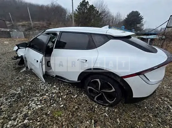 Photo 2 of 12: 2022 Kia EV6 — Korean insurance auction