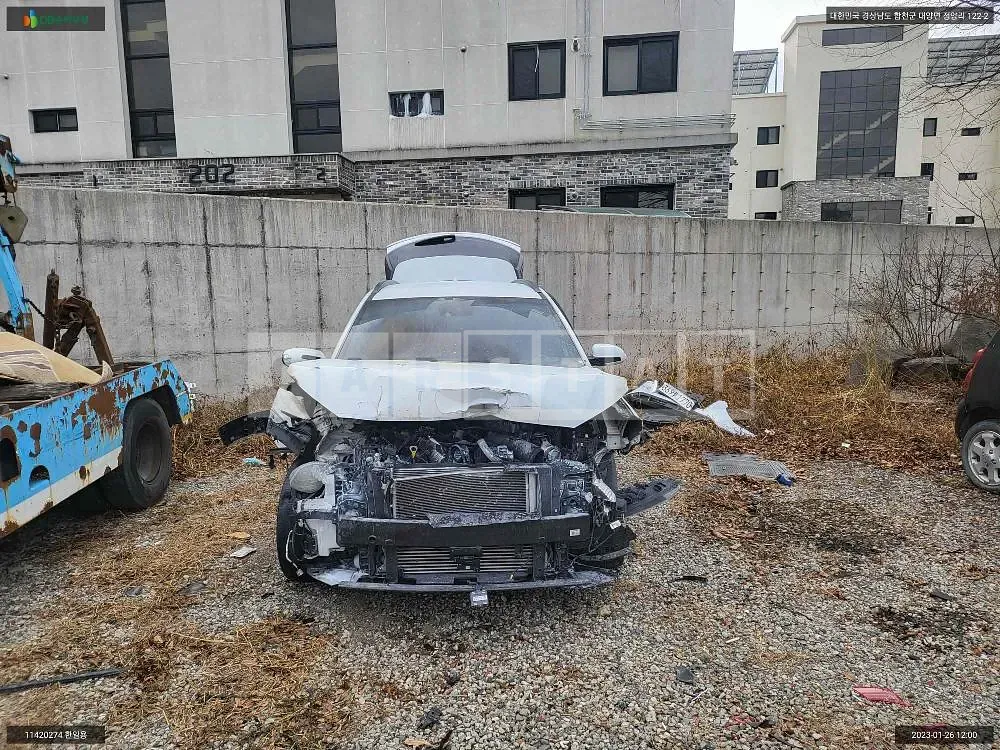 Photo 2 of 17: 2020 Hyundai Kona, VIN KMHK4815HLU534100 — Korean insurance auction
