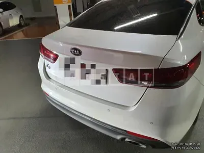 Photo 1 of 11: 2018 Kia K5 2.0, VIN KNAGS411BJA239078 — Korean insurance auction