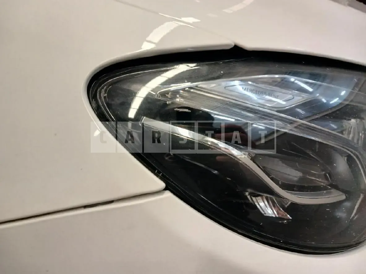 Photo 2 of 4: 2020 Mercedes-Benz (parts) E450 4Matic Headlamp, VIN W1KZF6JB3LA847687 — Korean insurance auction