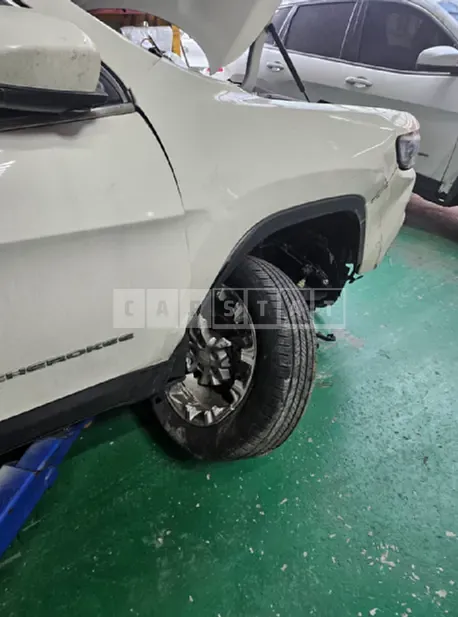 Photo 2 of 19: 2019 Jeep Zip Cherokee 2.4, VIN 1C4PJMCBXKD166702 — Korean insurance auction