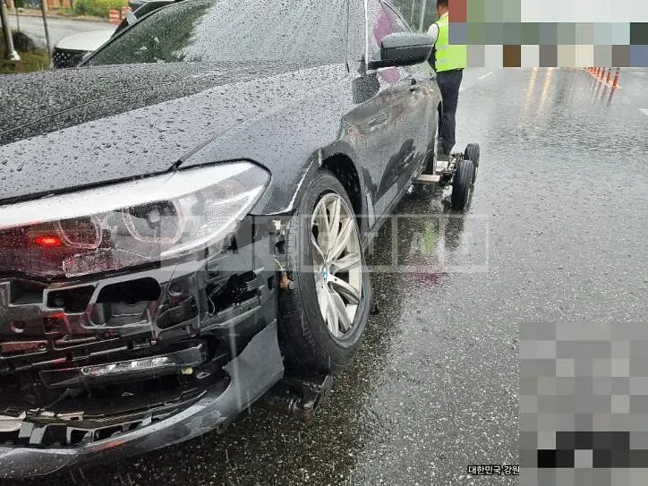 Photo 2 of 13: 2019 BMW 520i Luxury — Korean insurance auction