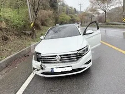 Photo 1 of 13: 2021 Volkswagen Zeta 1.4 TSI, VIN WVWZZZBUZMM061001 — Korean insurance auction