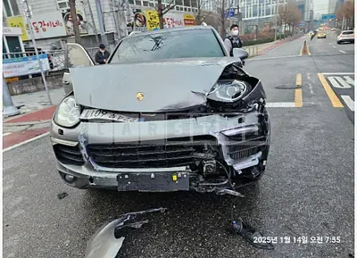 Photo 1 of 50: 2015 Porsche Cayenne Diesel — Korean insurance auction