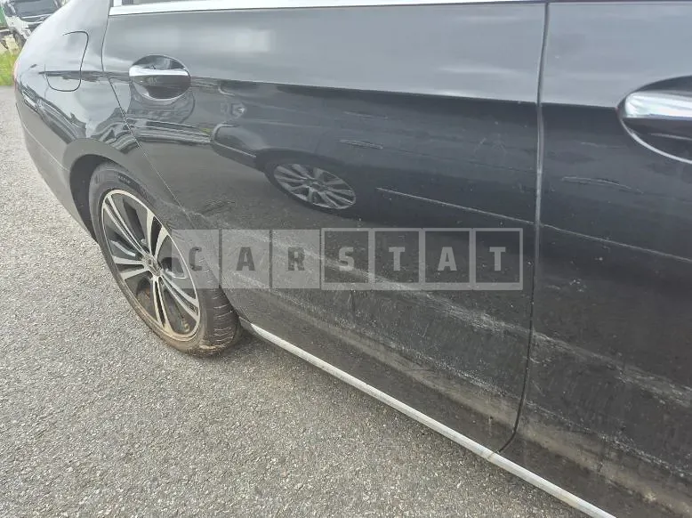 Photo 2 of 29: 2020 Mercedes-Benz E300 — Korean insurance auction