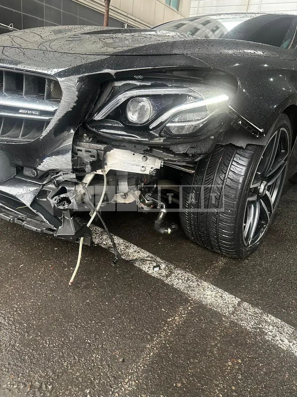 Photo 2 of 16: 2018 Mercedes-Benz The New E63 4Matic, VIN WDDZF8JB6JA396912 — Korean insurance auction