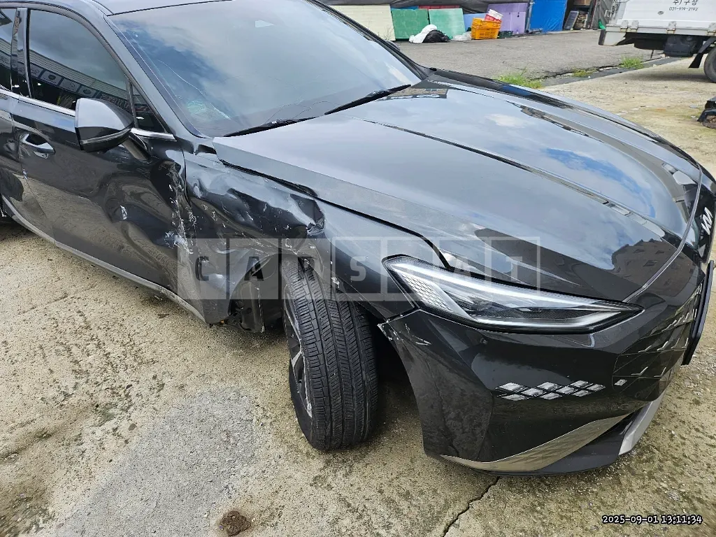 Photo 2 of 25: 2021 Kia K8 Hybrid — Korean insurance auction