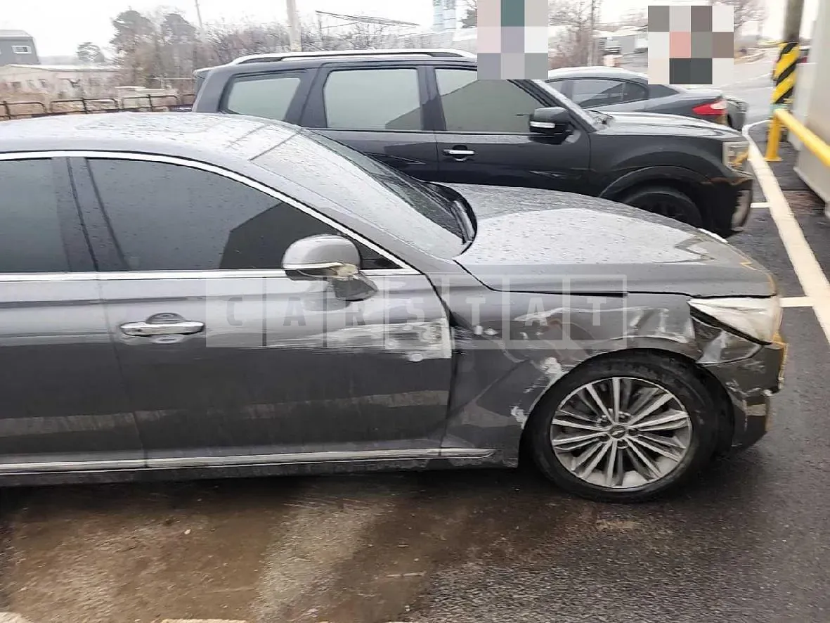 Photo 2 of 15: 2016 Genesis EQ900 — Korean insurance auction
