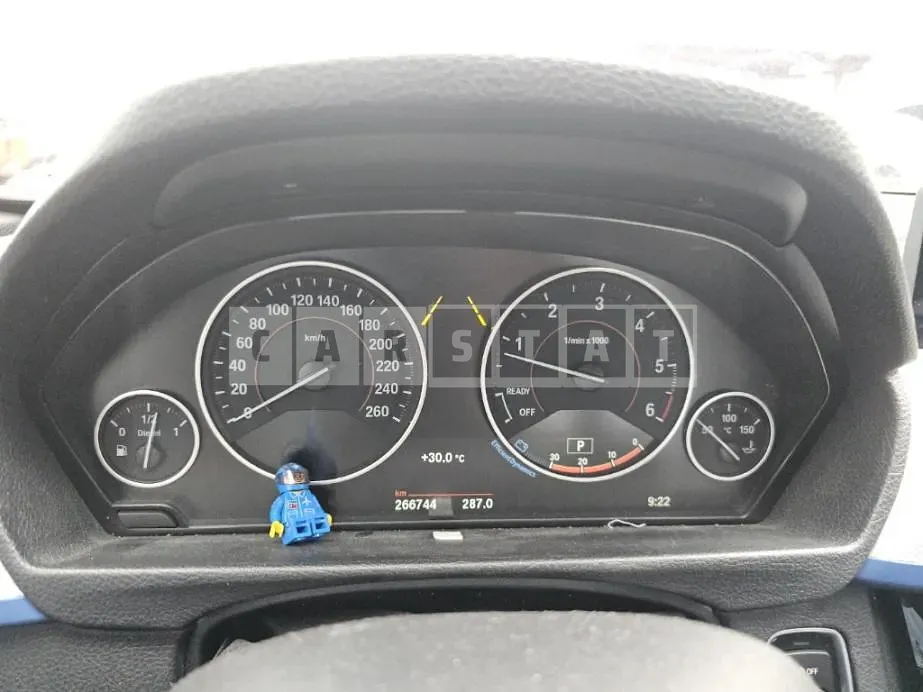 Photo 2 of 13: 2017 BMW 320d — Korean insurance auction