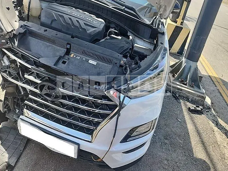 Photo 2 of 14: 2018 Hyundai Tucson, VIN KMHJ581ABKU904499 — Korean insurance auction