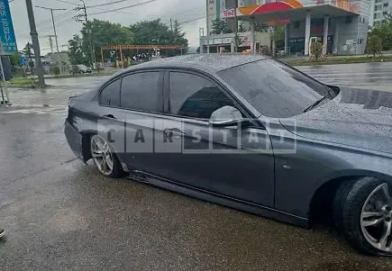 Photo 2 of 9: 2018 BMW 320i, VIN WBA8A9106JAE91592 — Korean insurance auction