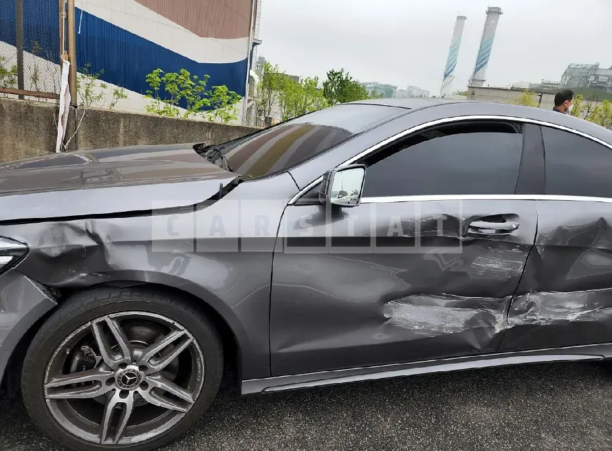 Photo 2 of 43: 2018 Mercedes-Benz CLA220, VIN WDDSJ4FB8JN603942 — Korean insurance auction