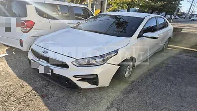 Photo 1 of 18: 2019 Kia Kz — Korean insurance auction