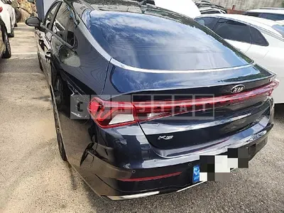 Photo 1 of 17: 2020 Kia K5 — Korean insurance auction