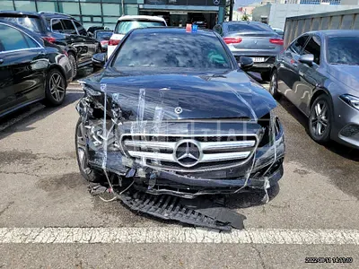 Photo 1 of 50: 2019 Mercedes-Benz E 300, VIN WDDZF4JB8KA631479 — Korean insurance auction