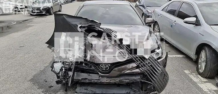 Photo 2 of 12: 2019 Toyota Camry — Korean insurance auction