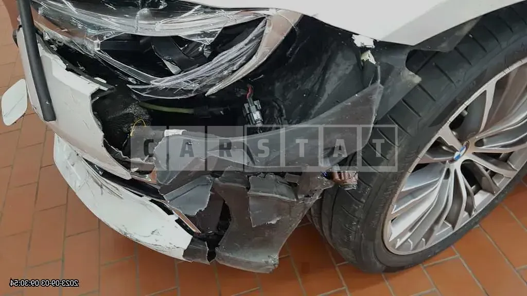 Photo 2 of 9: 2021 BMW 320i, VIN WBA5X5108MFK80439 — Korean insurance auction