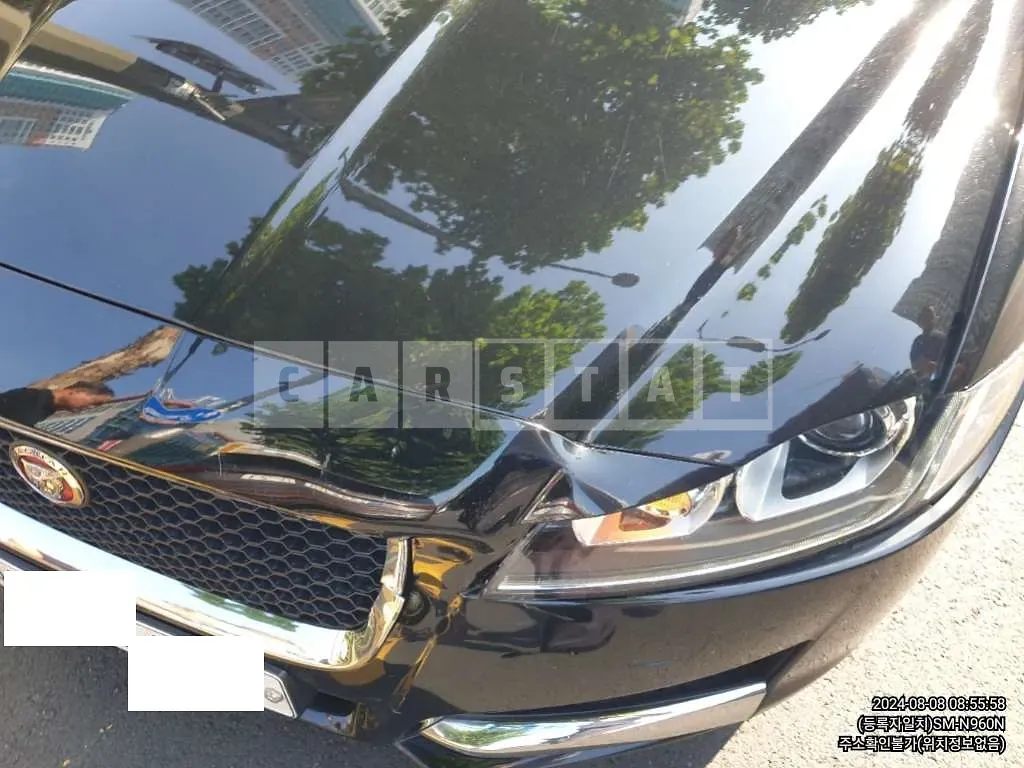 Photo 2 of 10: 2016 Jaguar XF 20d — Korean insurance auction