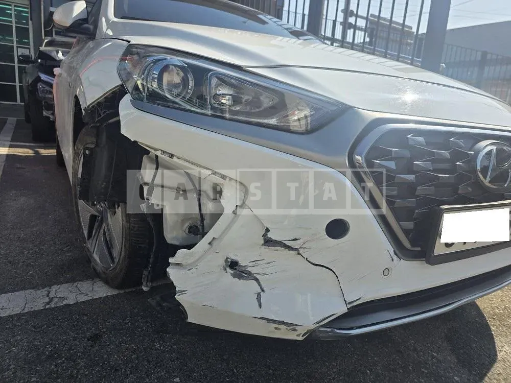 Photo 2 of 40: 2020 Hyundai IONIQ Hybrid, VIN KMHC851CGLU204637 — Korean insurance auction