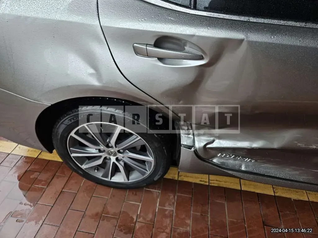 Photo 2 of 18: 2017 Lexus ES300h — Korean insurance auction