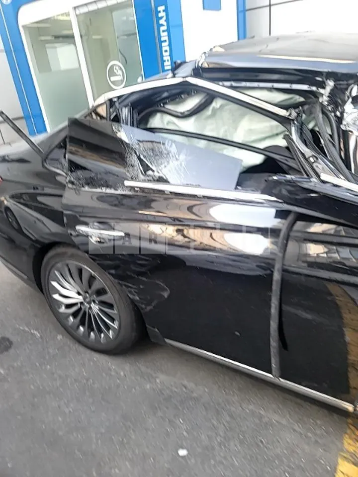 Photo 2 of 29: 2016 Genesis EQ900 5.0 — Korean insurance auction