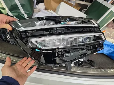 Photo 1 of 3: 2020 Genesis (parts) GV80 Headlamp — Korean insurance auction