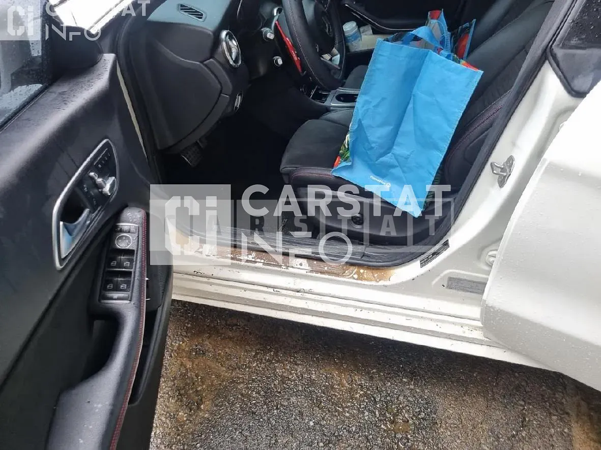 Photo 2 of 10: 2018 Mercedes-Benz CLA220, VIN WDDSJ4FB6JN619511 — Korean insurance auction