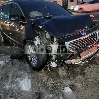 Photo 1 of 23: 2017 Kia Carnival, VIN KNAMC81ABHS318086 — Korean insurance auction