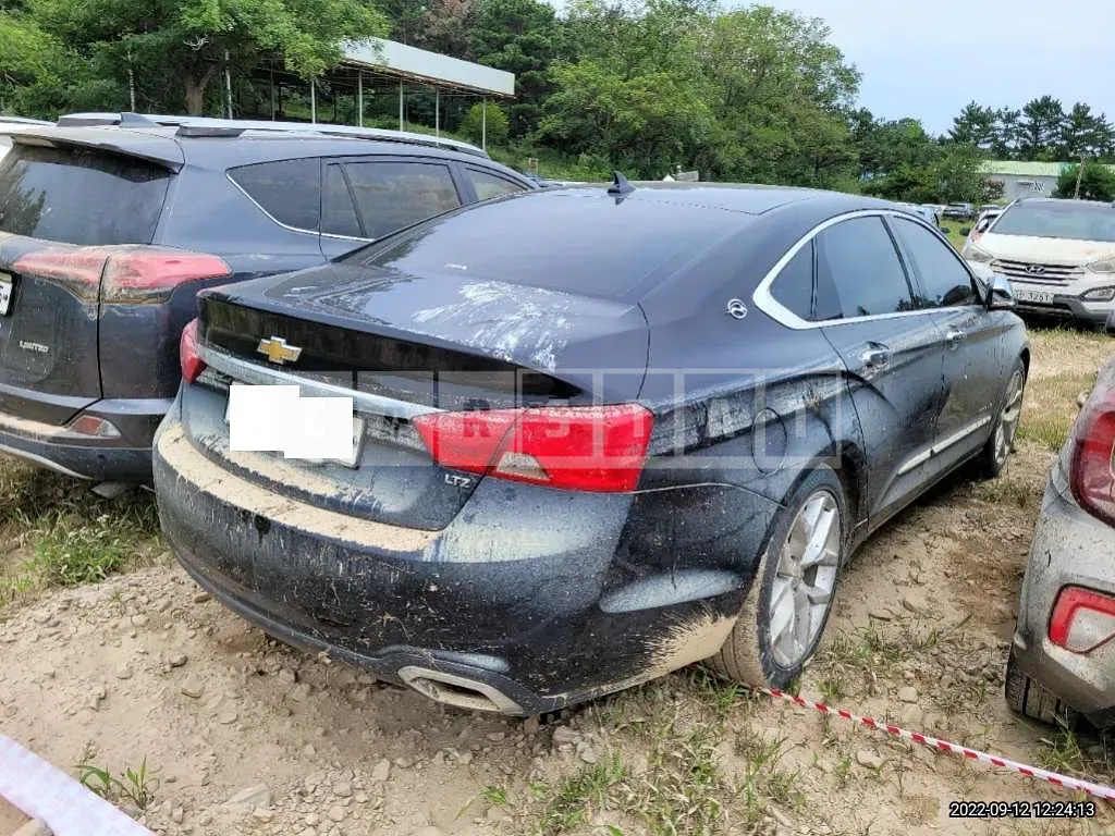 Photo 2 of 7: 2017 Chevrolet Impala, VIN 1G1155SA8HU128315 — Korean insurance auction