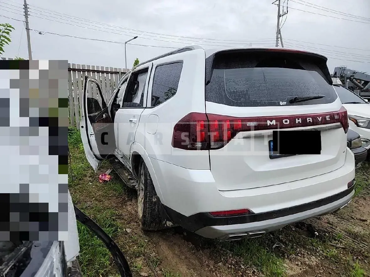 Photo 2 of 11: 2022 Kia Mojave 4WD, VIN KNAKN814DNA240670 — Korean insurance auction