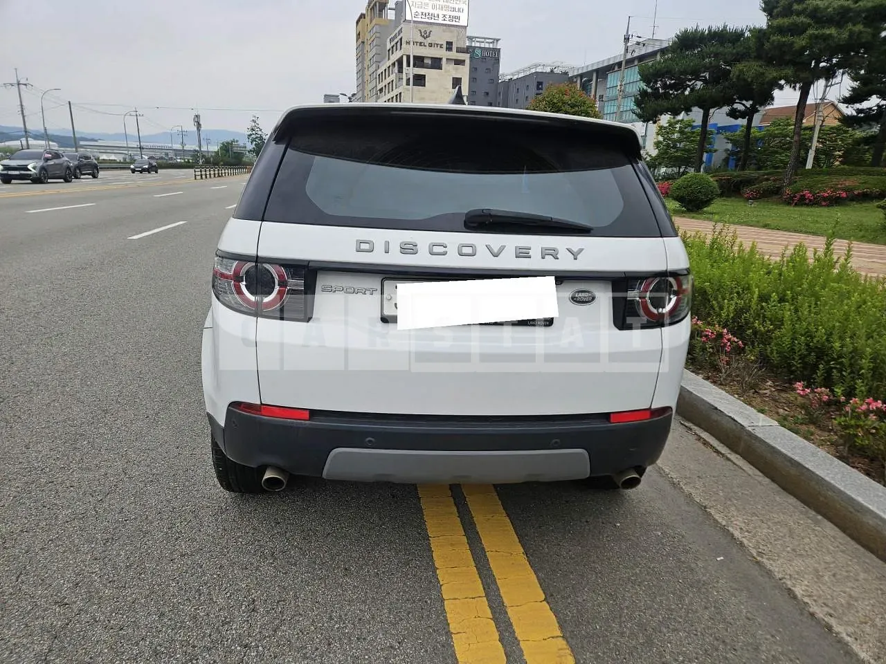 Photo 2 of 8: 2019 Land Rover Discovery Sport TD4 180PS, VIN SALCA2BN4KH823445 — Korean insurance auction