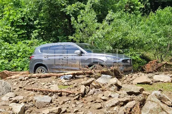 Photo 2 of 2: 2019 Hyundai Santa Fe — Korean insurance auction