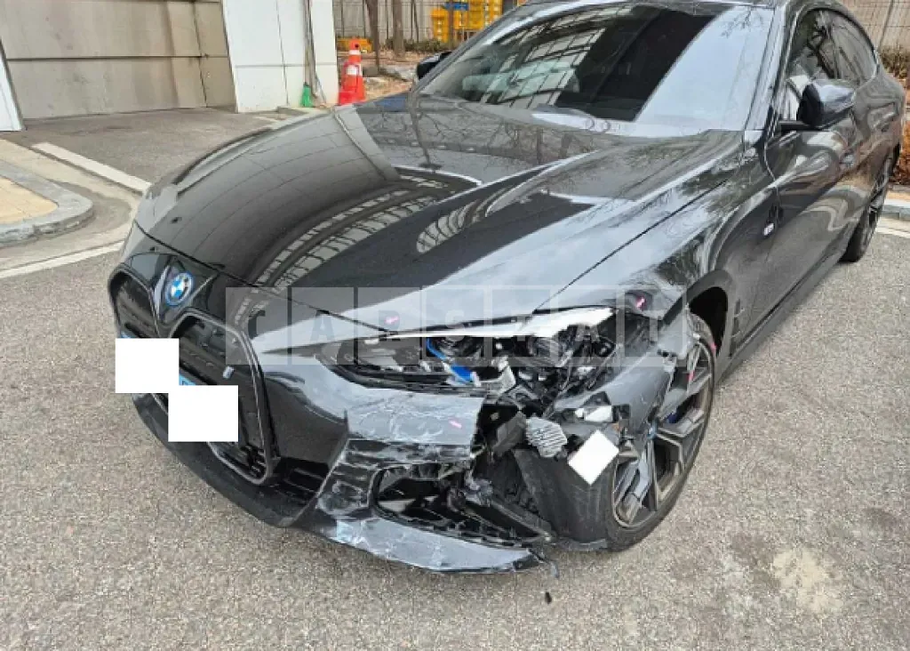 Photo 2 of 9: 2024 BMW Ir SCRIES40 — Korean insurance auction