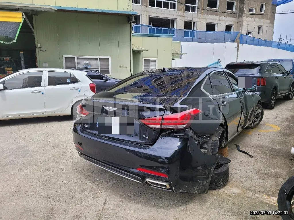 Photo 2 of 14: 2017 Genesis G80 3.3 — Korean insurance auction