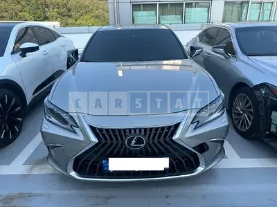 Photo 1 of 50: 2024 Lexus ES300h — Korean insurance auction