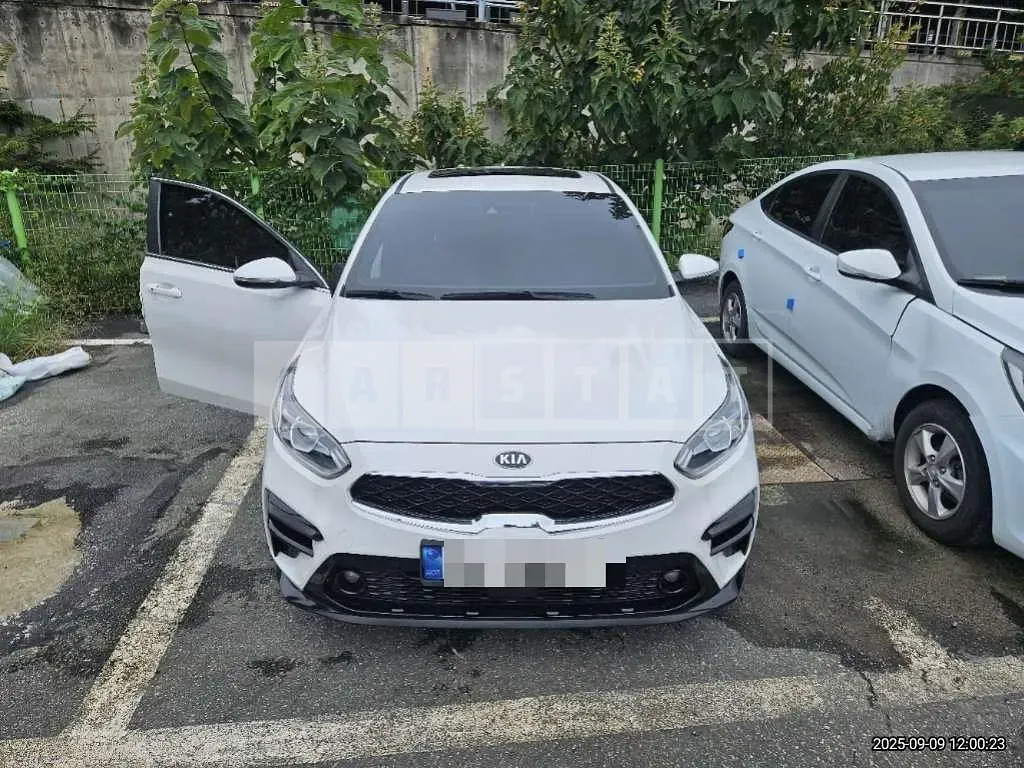 Photo 2 of 20: 2020 Kia Kz — Korean insurance auction