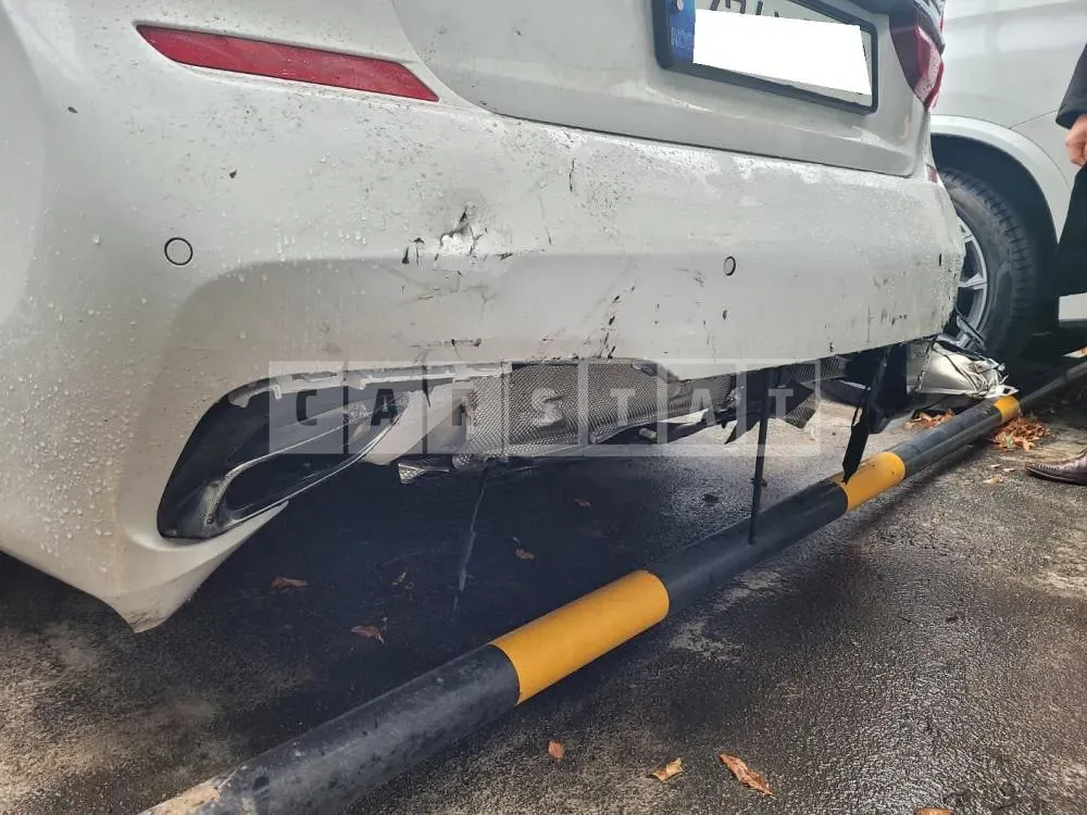 Photo 2 of 30: 2017 BMW 740Li xDrive, VIN WBA7E4104HGV21244 — Korean insurance auction
