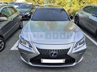 Photo 1 of 13: 2019 Lexus ES300h, VIN JTHB21B11K2028667 — Korean insurance auction