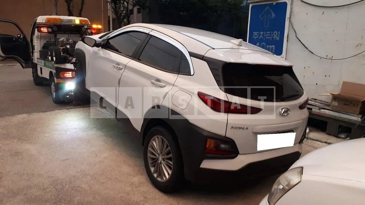 Photo 2 of 22: 2020 Hyundai Kona, VIN KMHK4815GLU514331 — Korean insurance auction