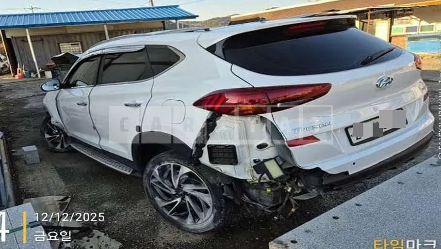 Photo 2 of 10: 2020 Hyundai Tucson TL — Korean insurance auction